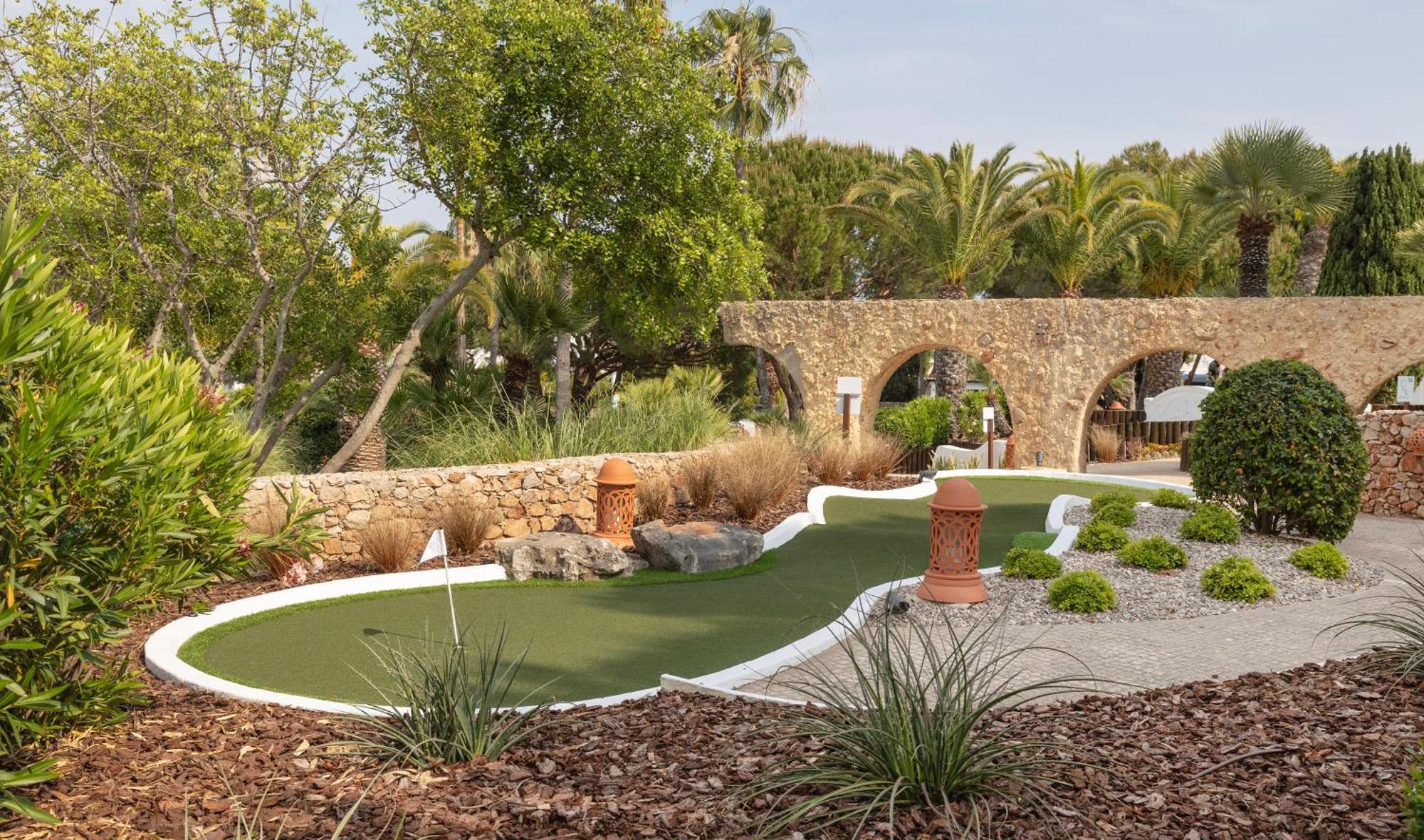 维拉维塔公园Spa度假酒店 Armação de Pêra 外观 照片 Golf course in Portals Nous